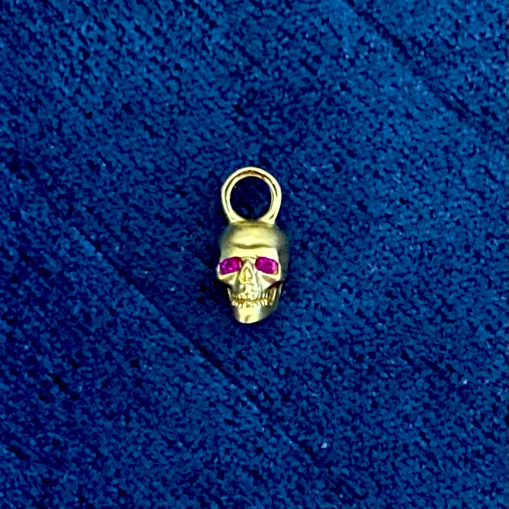Maria Tash Limited Edition Yellow Gold Skull Charm Ruby Eyes